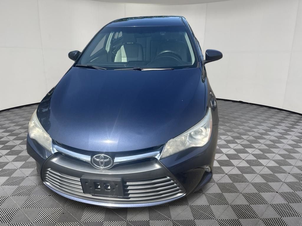 2017 Toyota Camry view 3