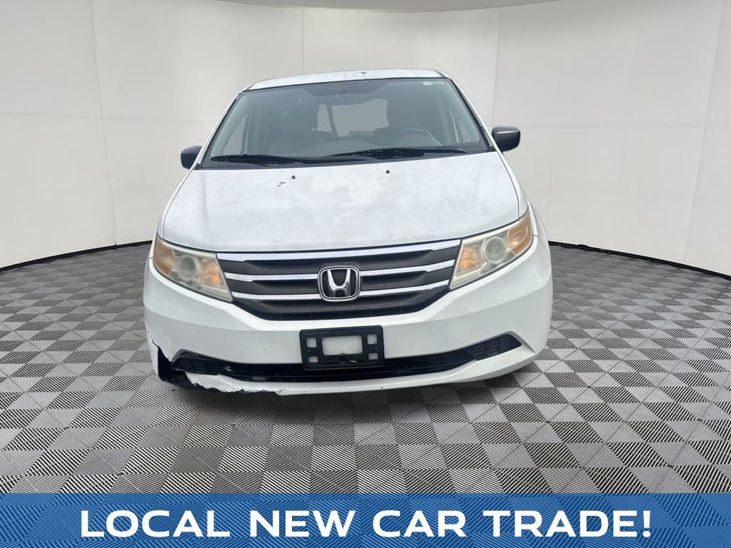2011 Honda Odyssey view 3