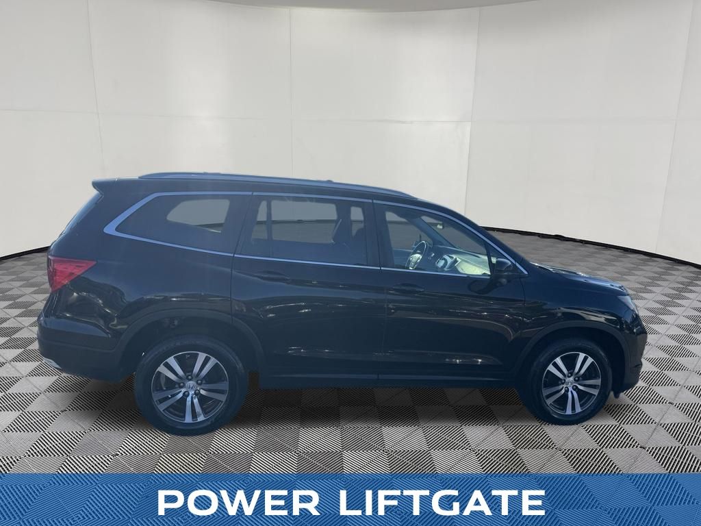 2018 Honda Pilot view 4