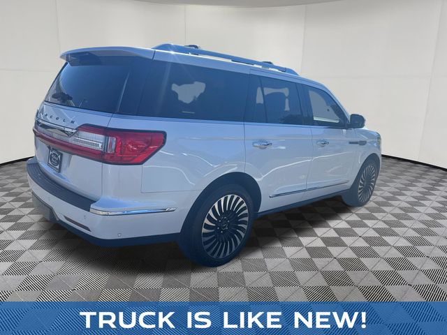 2018 Lincoln Navigator view 5