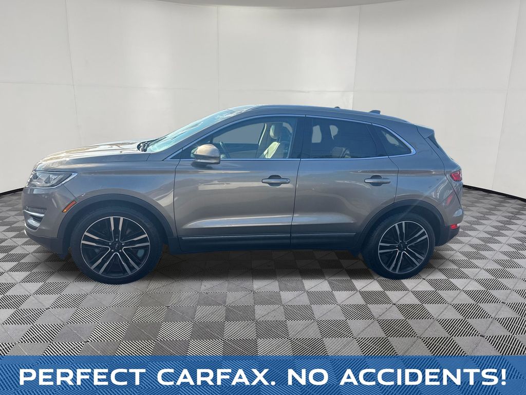 2017 Lincoln MKC view 2