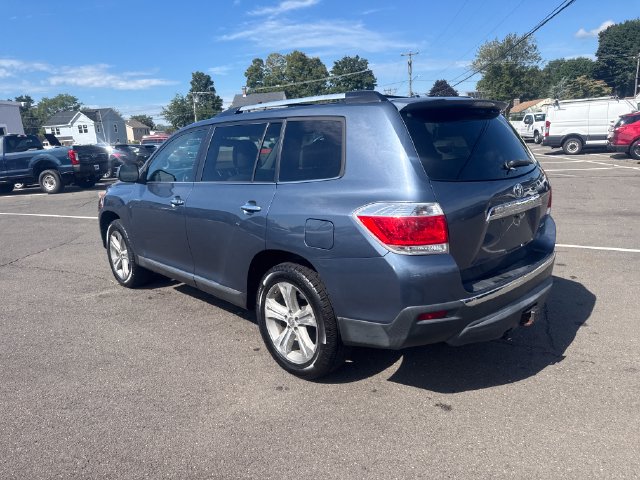 2012 Toyota Highlander view 3