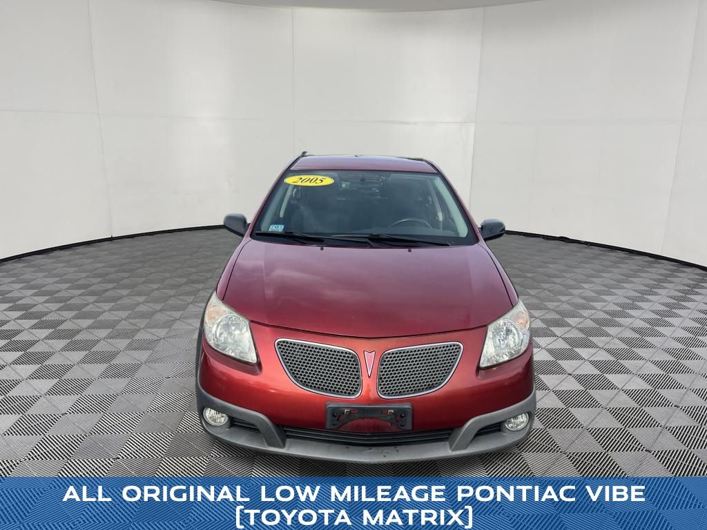 2005 Pontiac Vibe view 2