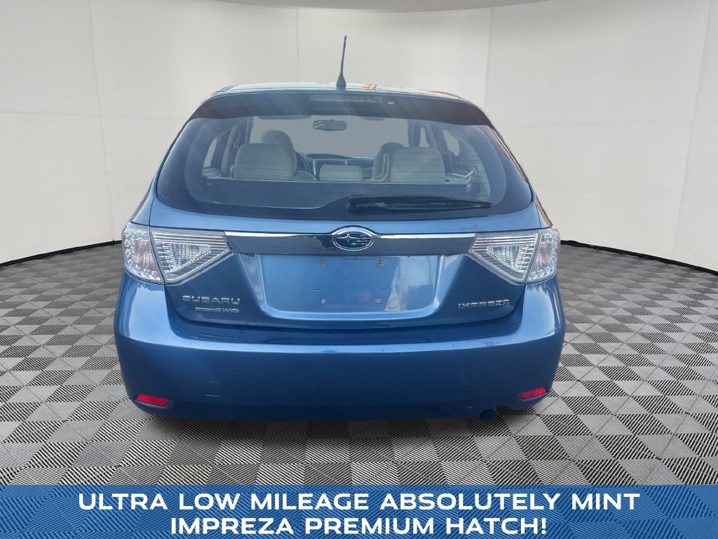 2010 Subaru Impreza view 5