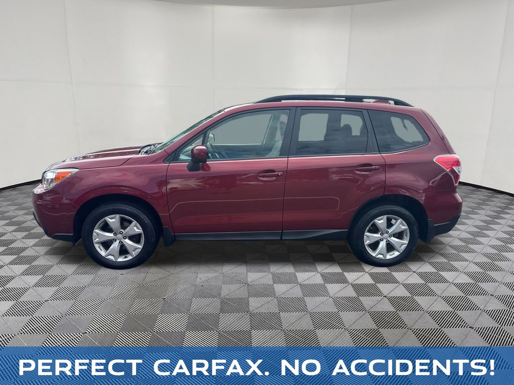 2016 Subaru Forester view 2