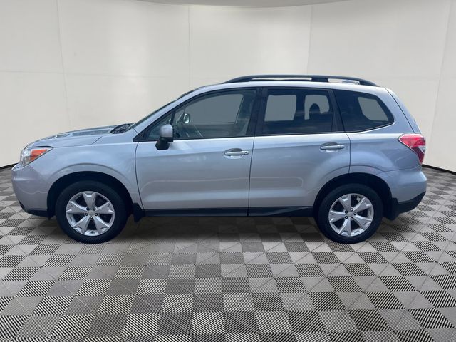 2016 Subaru Forester view 2