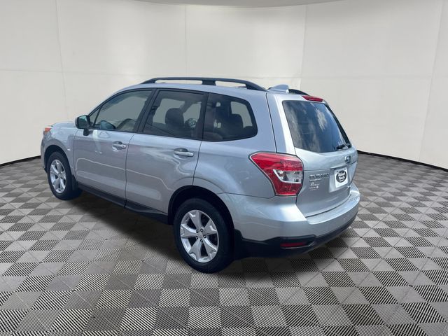 2016 Subaru Forester view 3