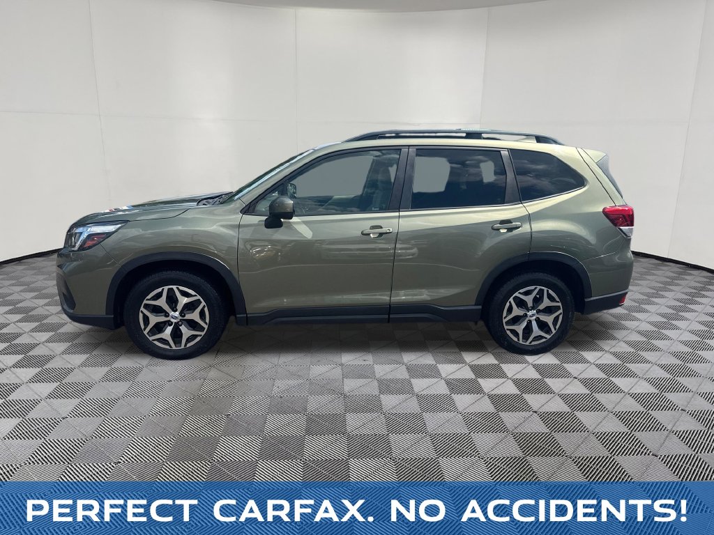 2020 Subaru Forester view 3