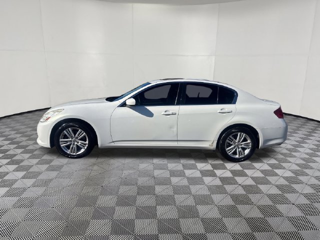 2013 INFINITI G37 view 3