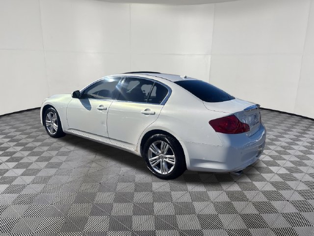 2013 INFINITI G37 view 4