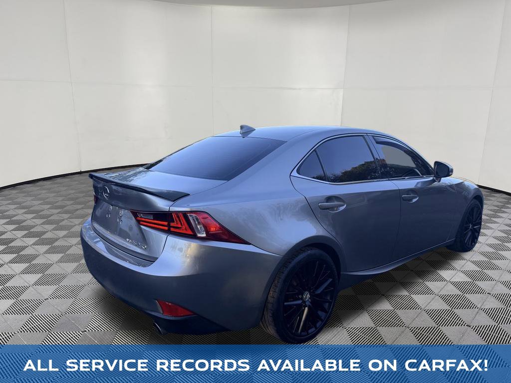 2015 Lexus IS view 4
