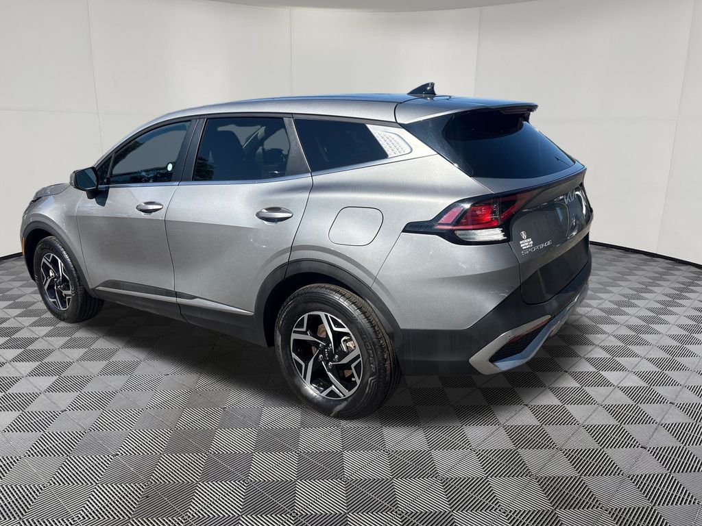 2023 Kia Sportage view 3