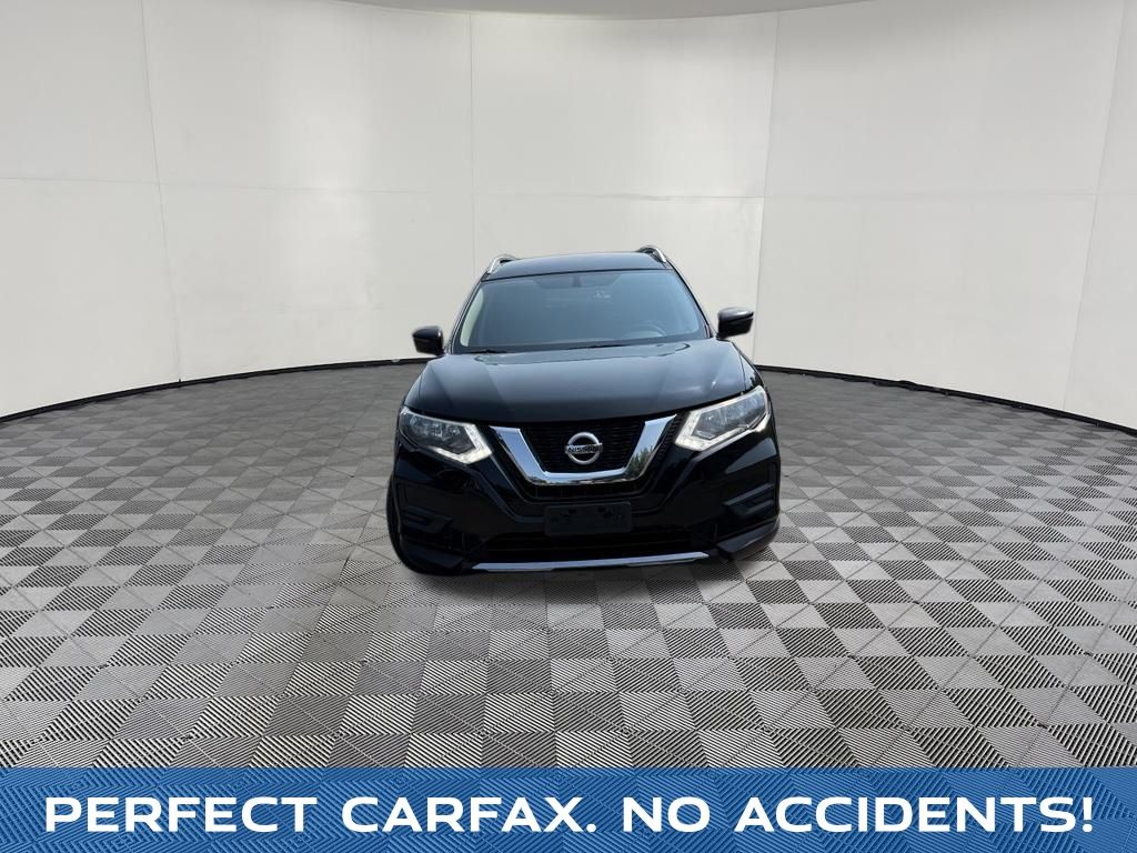 2017 Nissan Rogue view 2