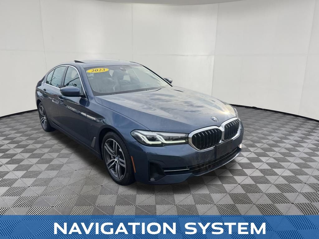 2023 BMW 5 Series view 3