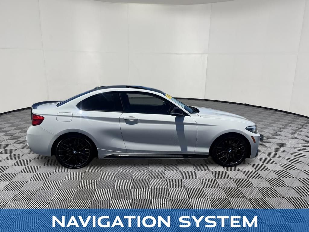2018 BMW 2 Series view 4