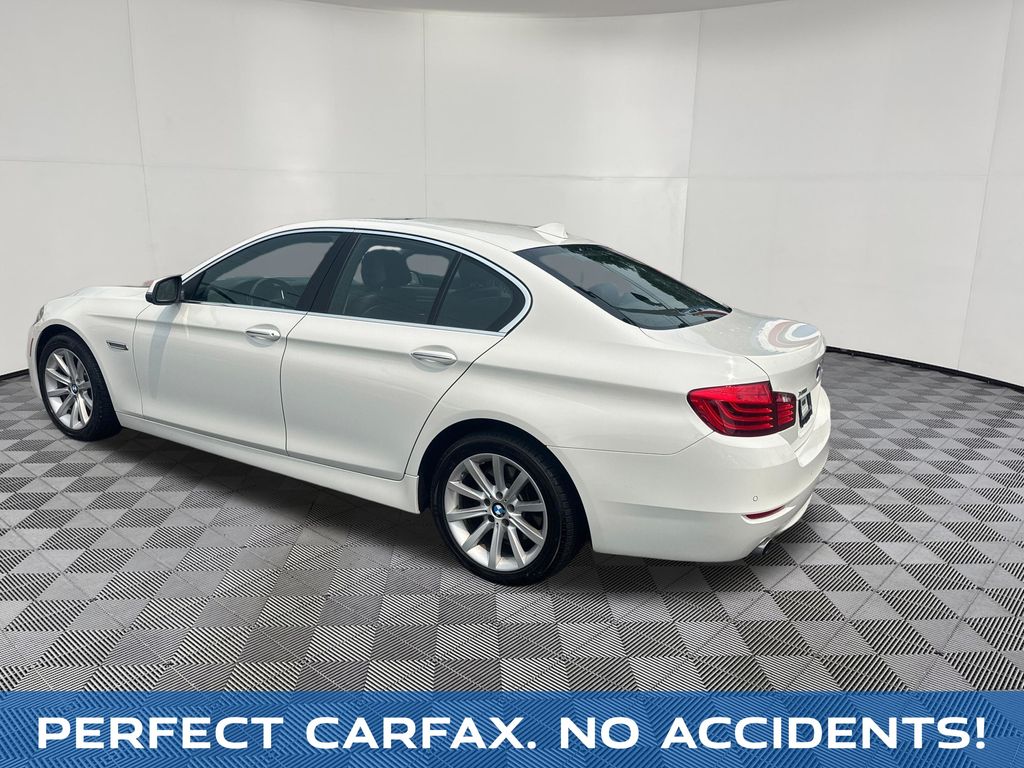 2015 BMW 5 Series view 3