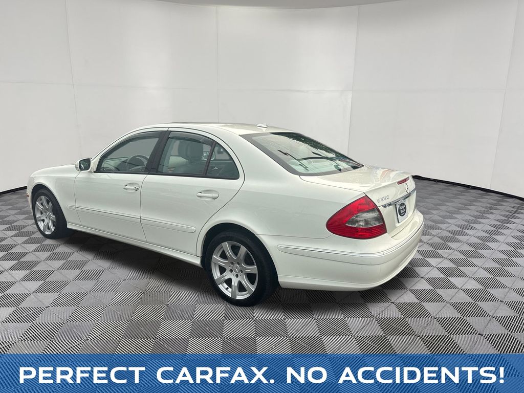 2007 Mercedes-Benz E-Class view 3