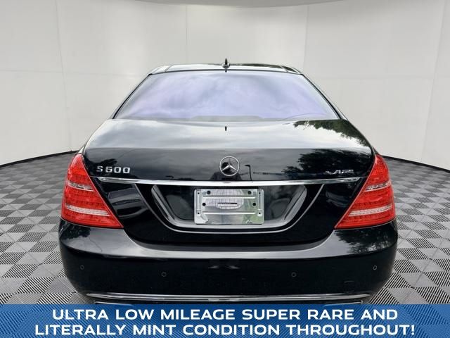 2011 Mercedes-Benz S-Class view 4
