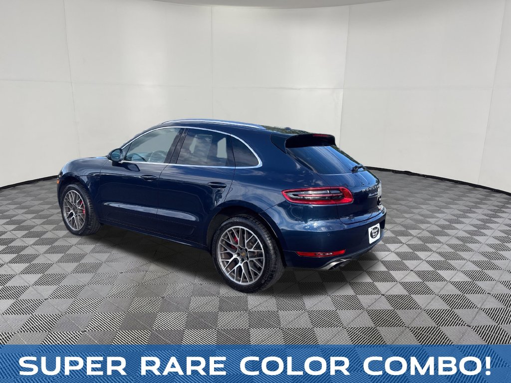 2016 Porsche Macan view 4
