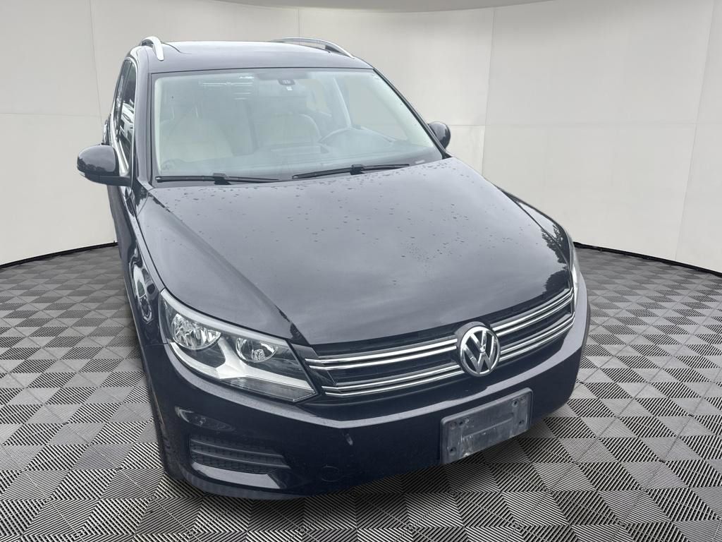 2017 Volkswagen Tiguan view 5