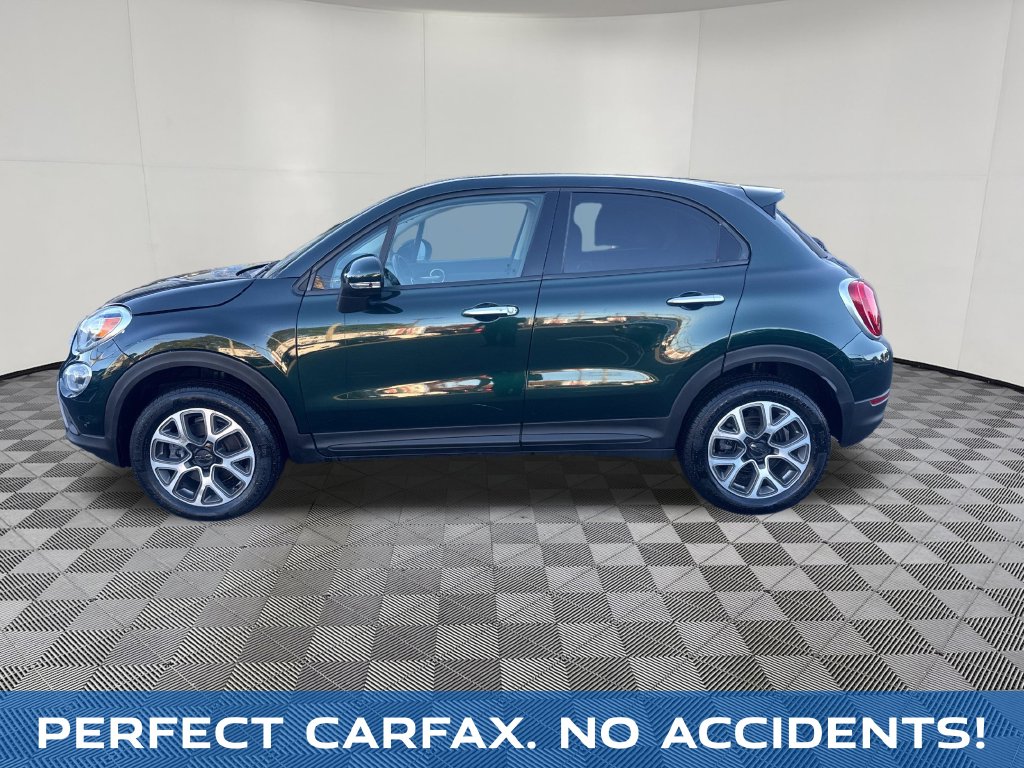 2016 Fiat 500X view 3