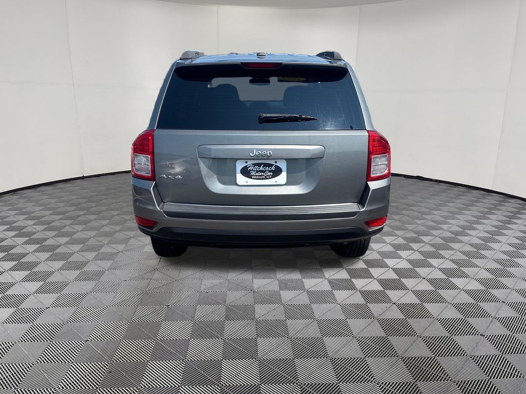 2013 Jeep Compass view 4