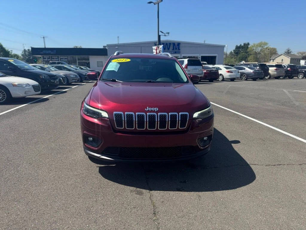 2019 Jeep Cherokee view 2