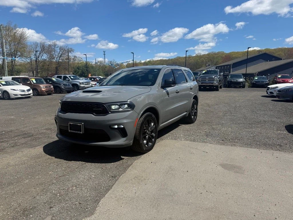 2023 Dodge Durango view 3