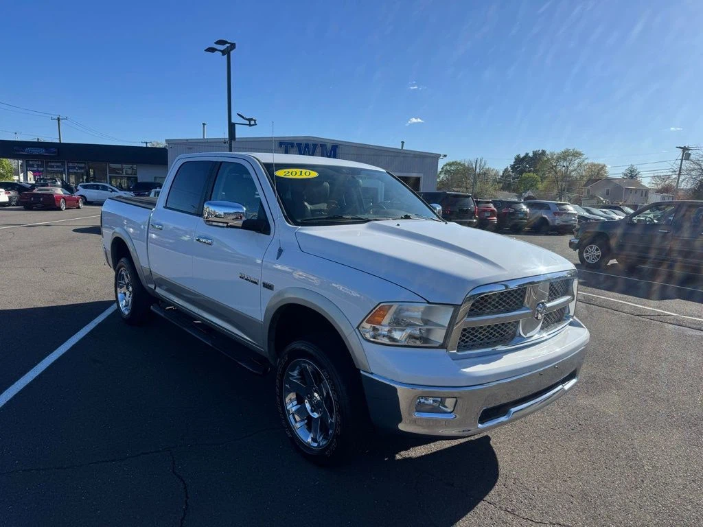 2010 Ram 1500 view 3