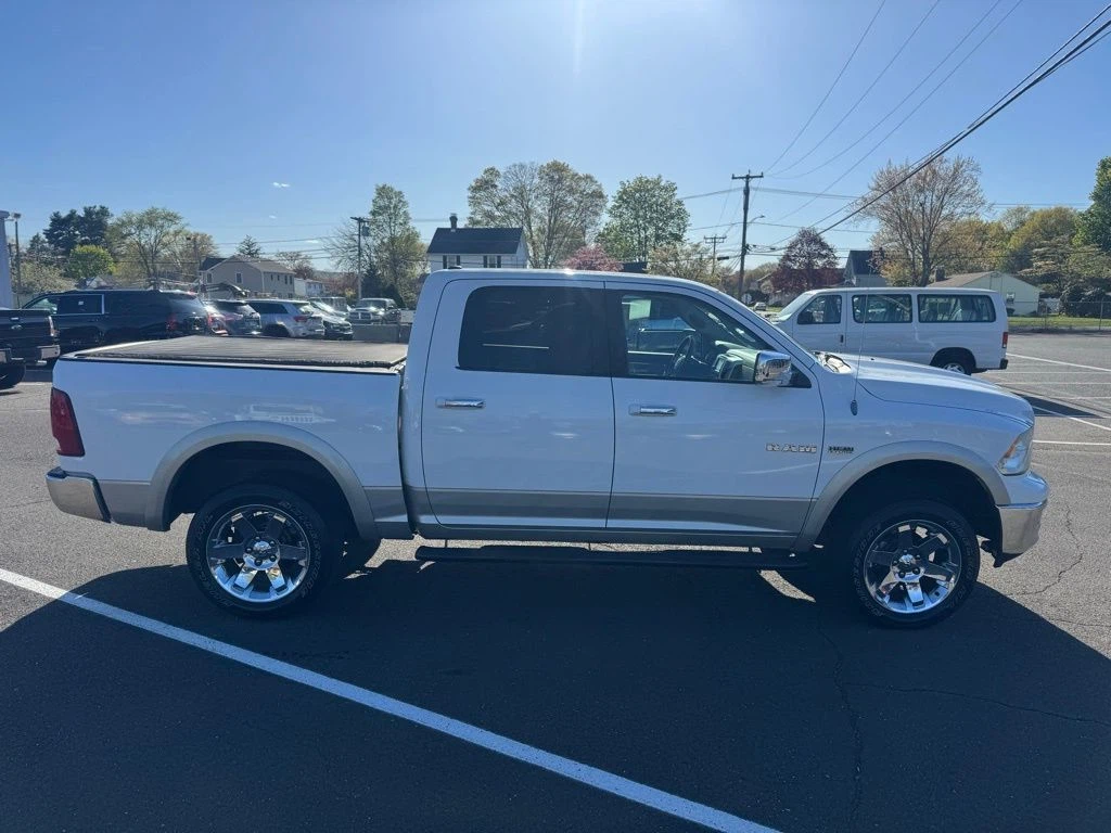 2010 Ram 1500 view 4