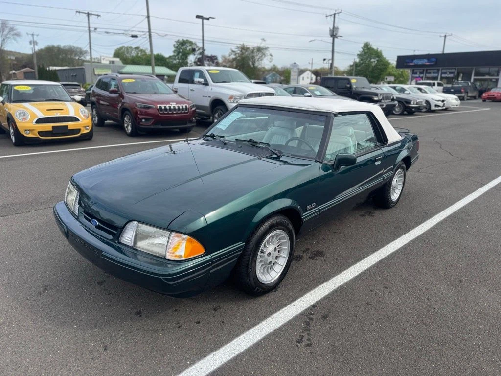 1990 Ford Mustang