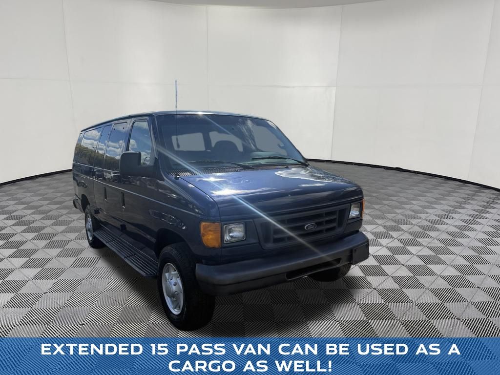 2007 Ford E-350SD view 3