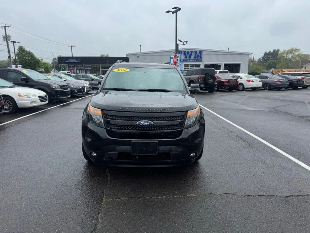 2014 Ford Explorer view 2