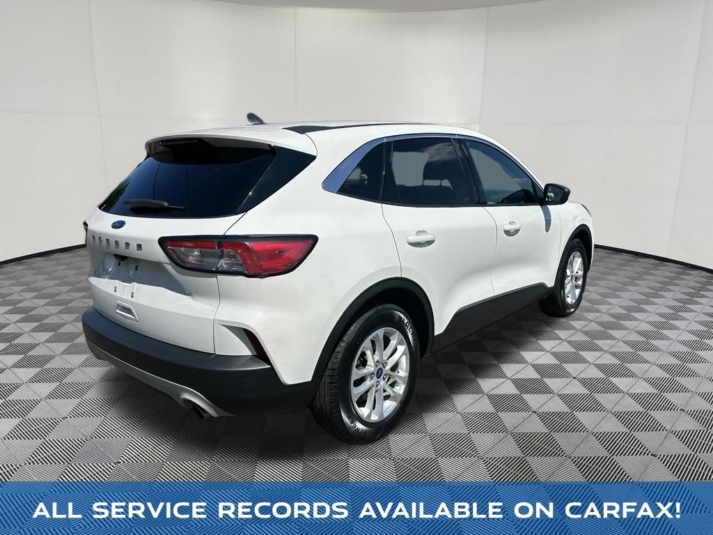 2022 Ford Escape view 3