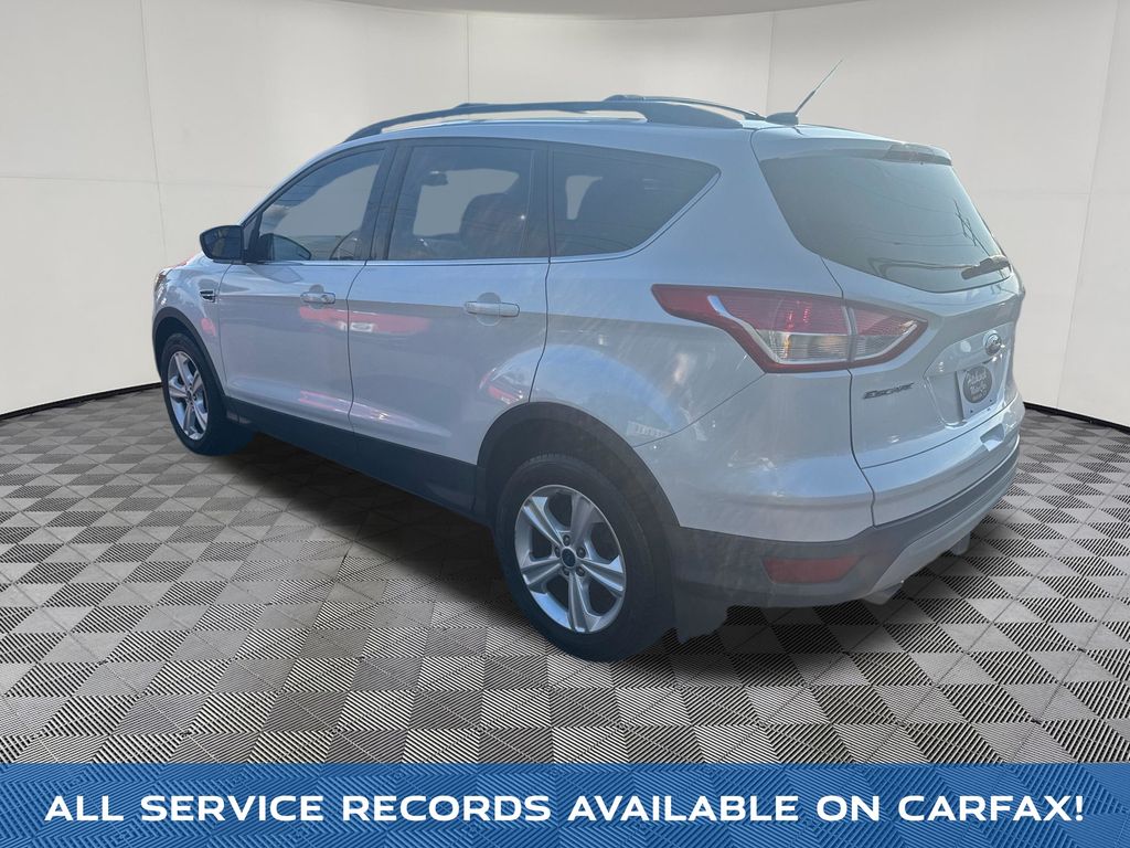 2016 Ford Escape view 3