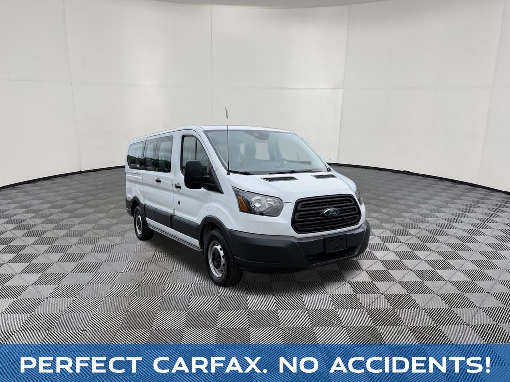2018 Ford Transit-150 view 3