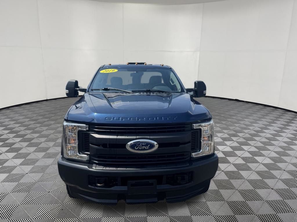 2019 Ford F-350SD view 2