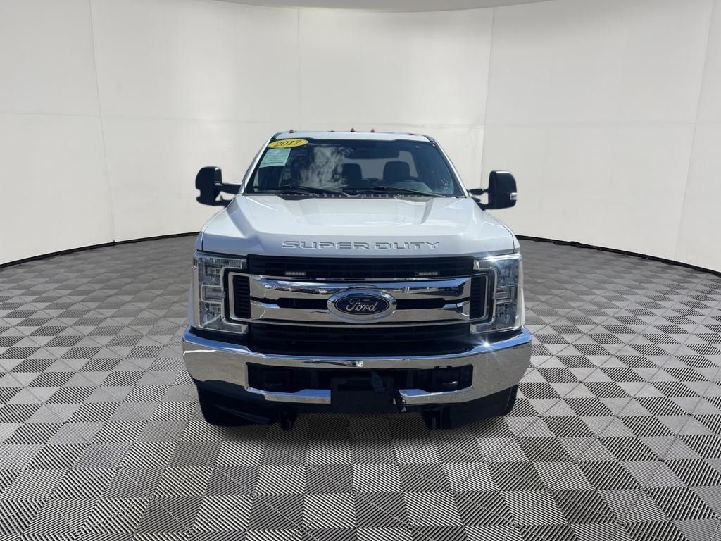2017 Ford F-350SD view 2