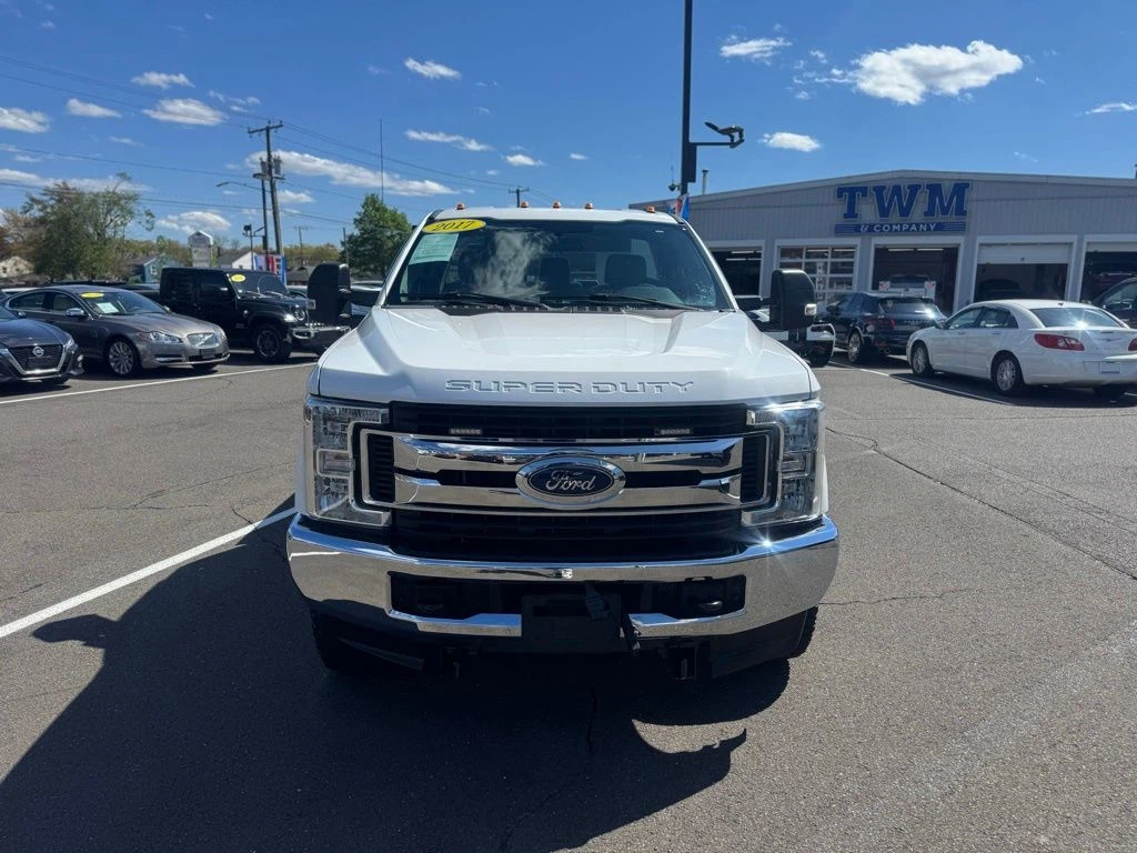 2017 Ford F-350SD view 2
