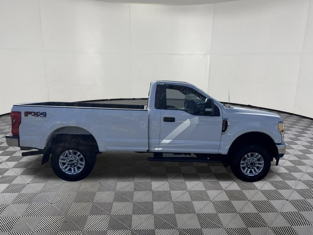 2017 Ford F-350SD view 4