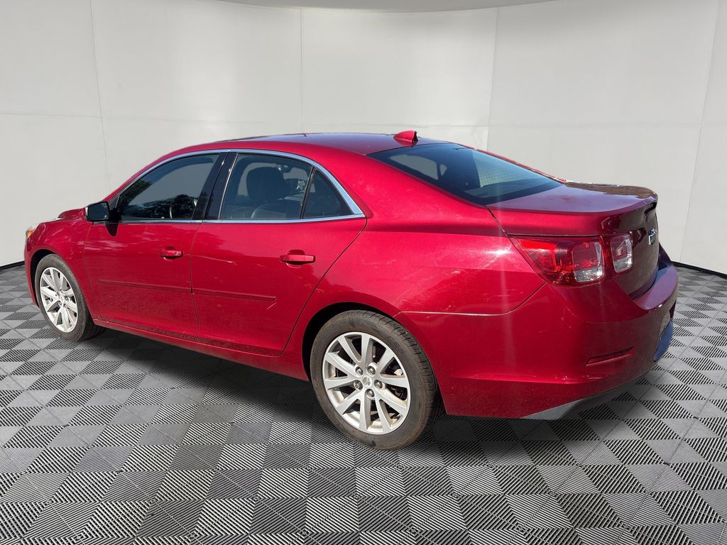 2014 Chevrolet Malibu view 3
