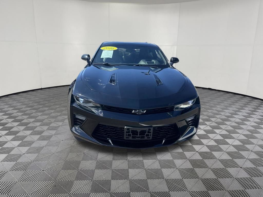 2016 Chevrolet Camaro view 2
