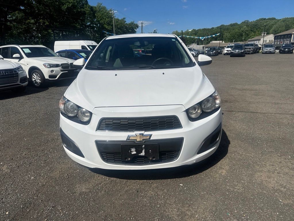 2014 Chevrolet Sonic view 3