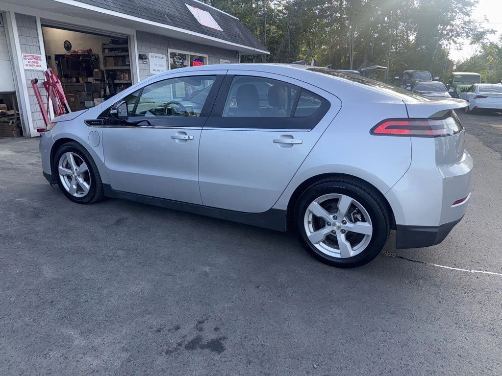 2014 Chevrolet Volt Base - Photo 18