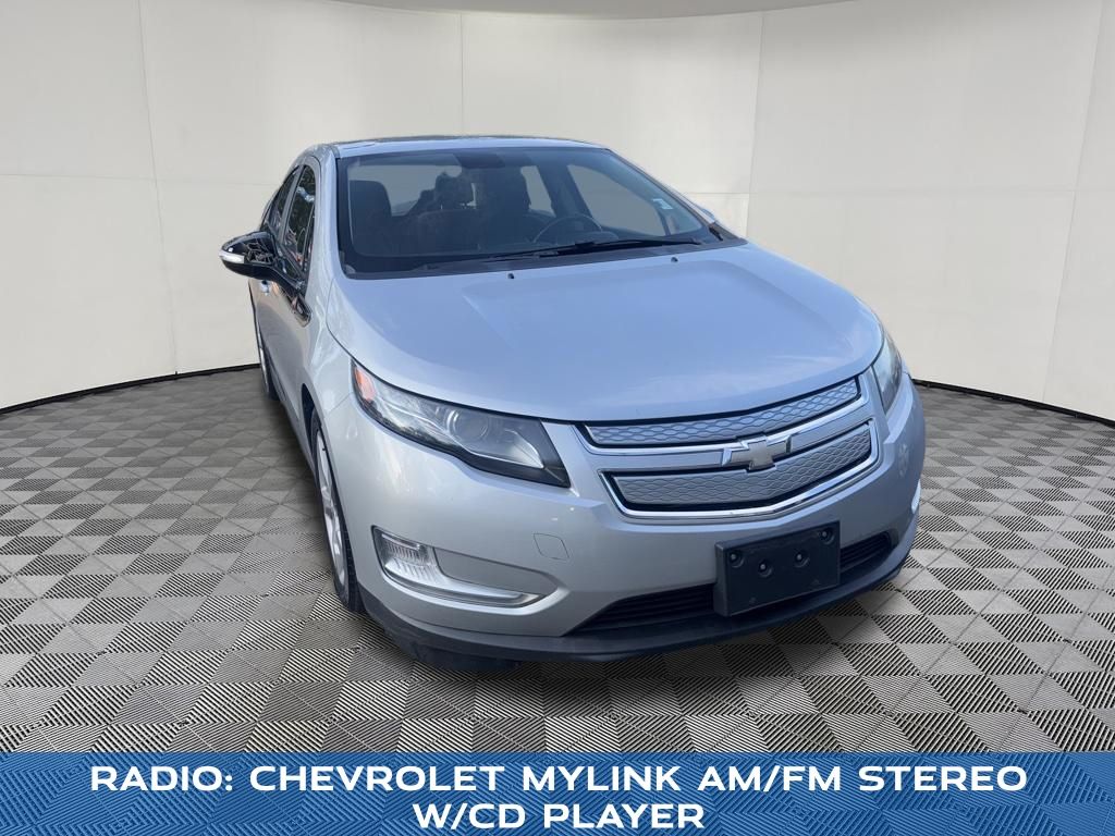2014 Chevrolet Volt view 4