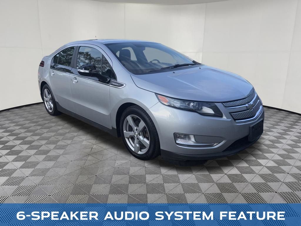 2014 Chevrolet Volt view 5