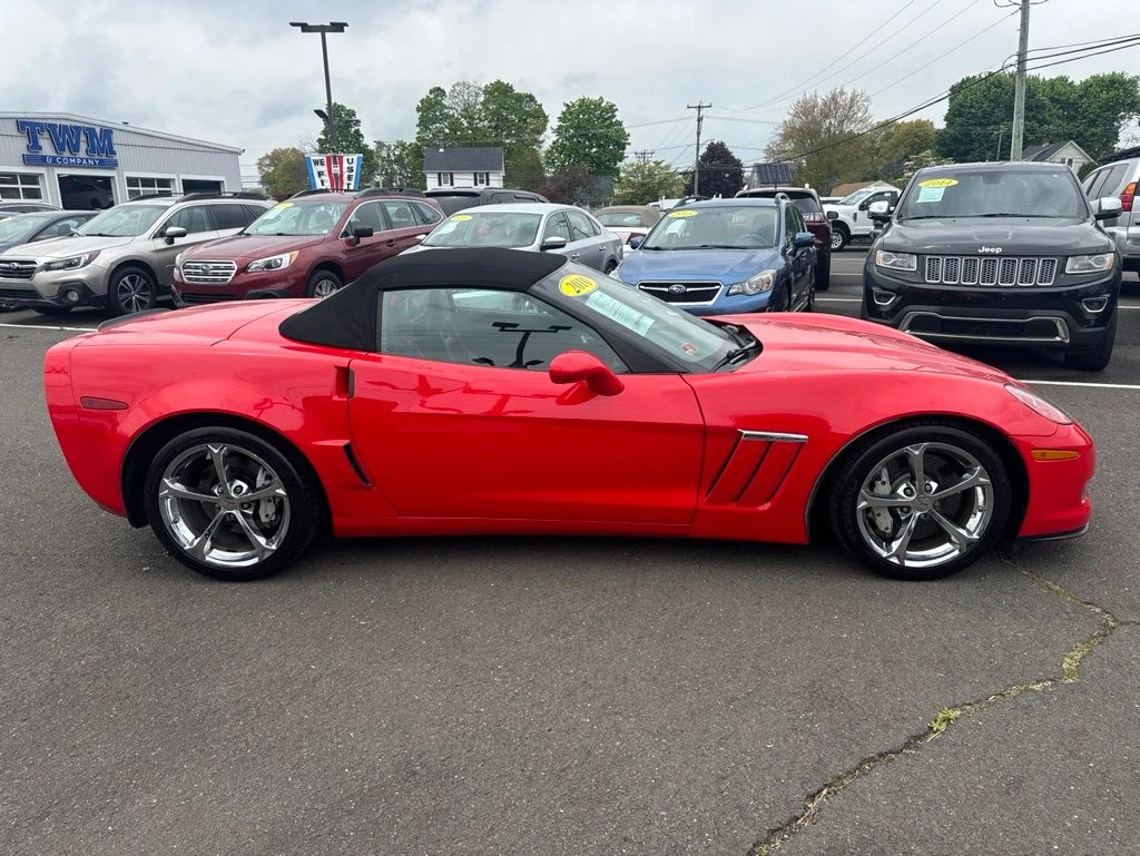 2010 Chevrolet Corvette view 3