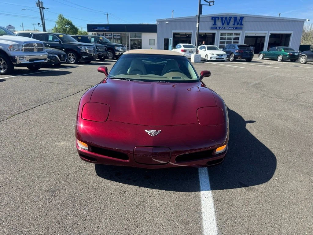 2003 Chevrolet Corvette view 2