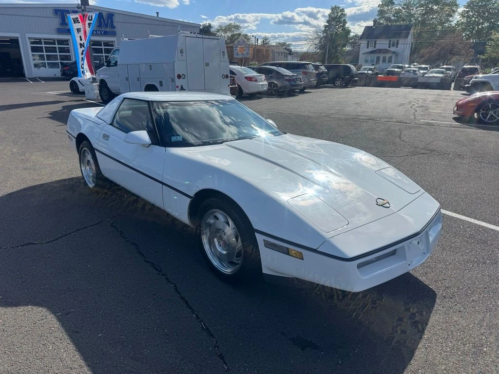 1990 Chevrolet Corvette view 2