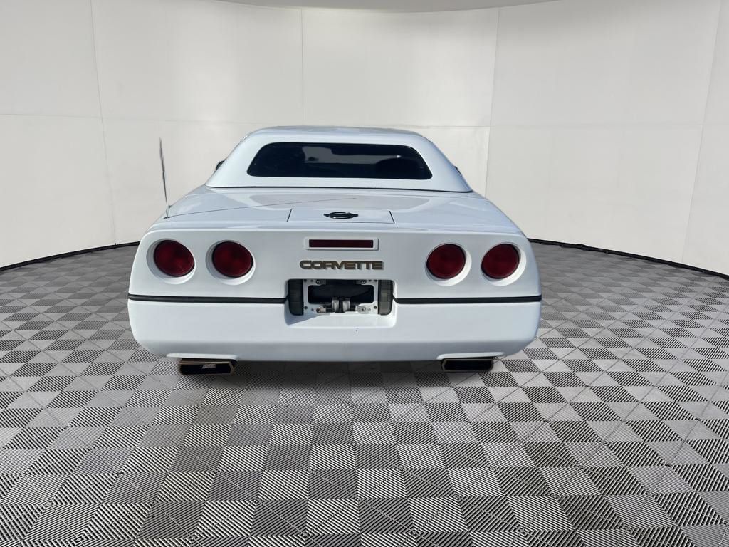 1990 Chevrolet Corvette view 5